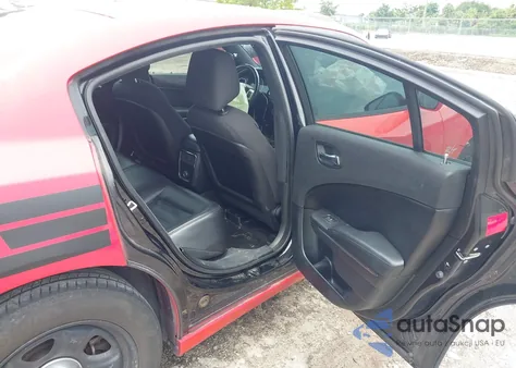 2013 Dodge Charger Police z USA, uszkodzony, nr VIN 2C3CDXATXDH693331